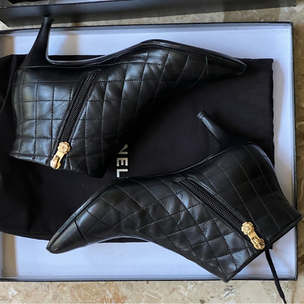 Chanel Short Boots Black Calfskin size 35 preowned